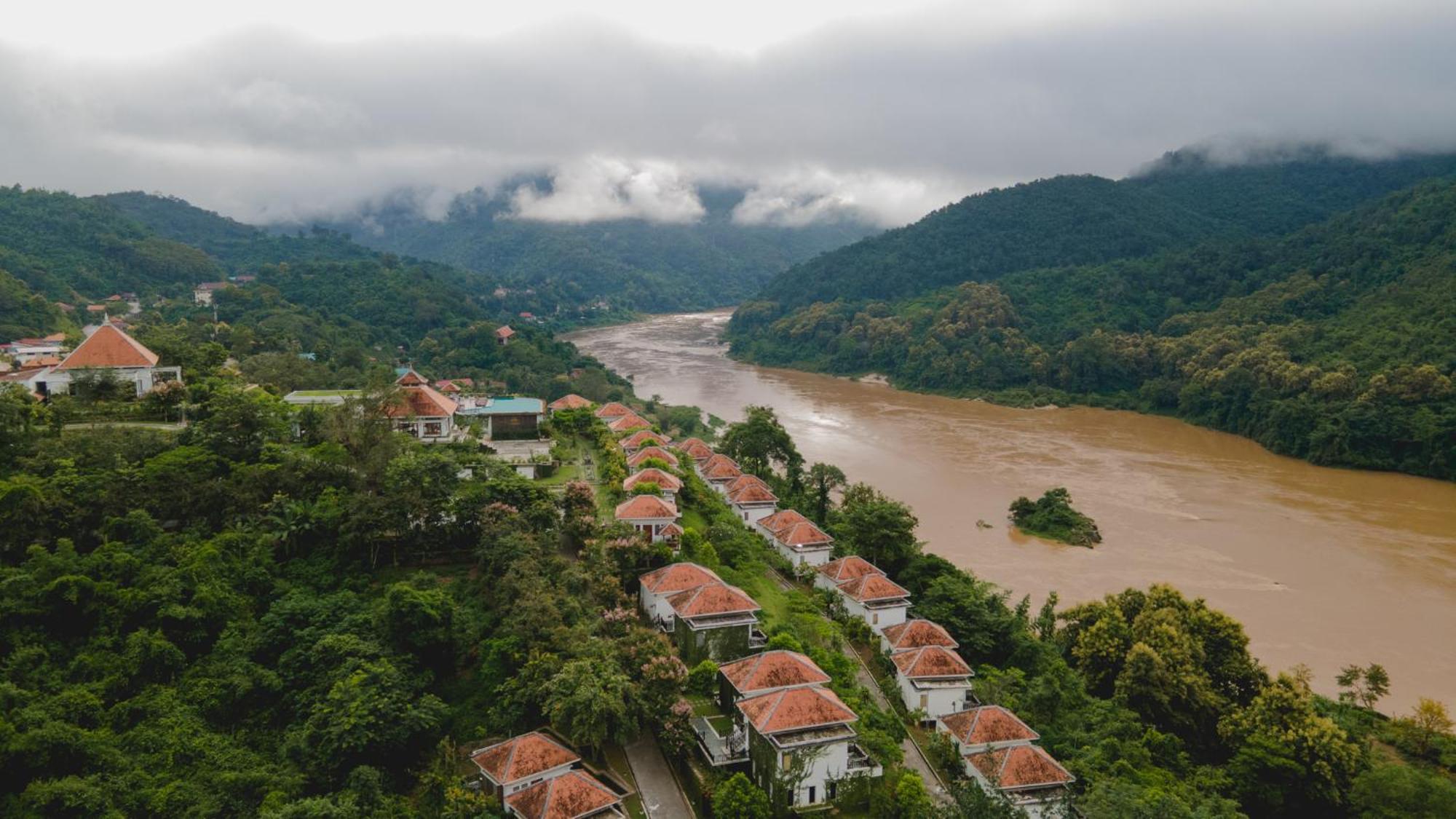 Le Grand Pakbeng Otel Dış mekan fotoğraf